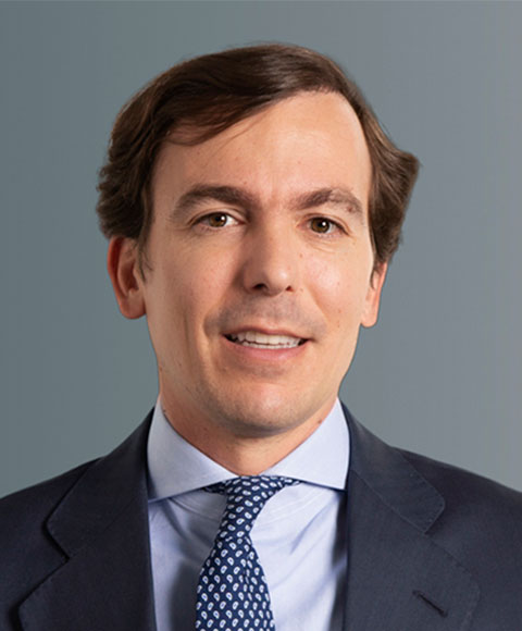 Gabriel-santa-Investment-Team-Director